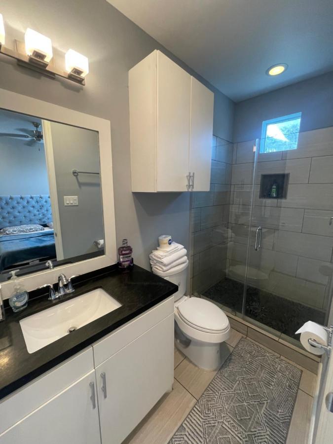 N-E-G Skai Midtown Of Houston 빌라 외부 사진